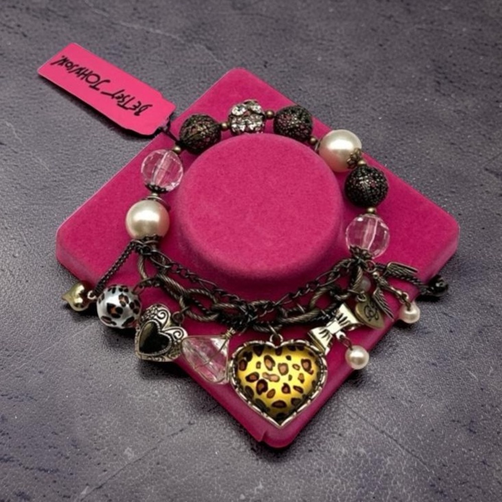 NEW Betsey Johnson Leopard Heart Bow Dove Pearl Antique Bronze Stretch Bracelet